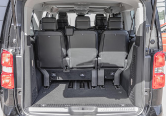 Новый Peugeot Traveller 2025 (15 фото)