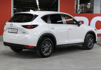 Подержанный автомобиль Mazda CX-5 2017 года (5 фото)