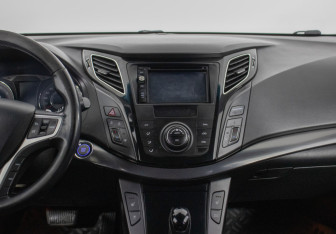 Подержанный автомобиль Hyundai i40 Wagon 2014 года (14 фото)