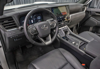 Подержанный автомобиль Lexus GX 2024 года (15 фото)