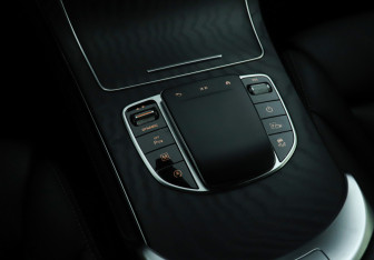 Подержанный автомобиль Mercedes-Benz GLC Coupe 2021 года (18 фото)