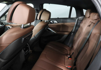 Подержанный автомобиль BMW X6 2020 года (14 фото)
