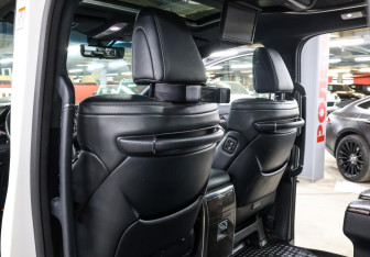 Подержанный автомобиль Toyota Alphard 2019 года (28 фото)