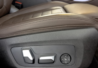 Подержанный автомобиль BMW X4 2022 года (28 фото)