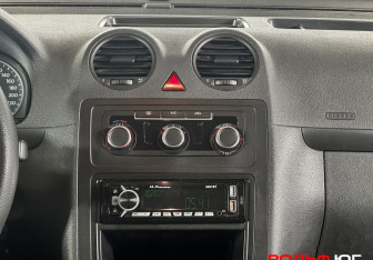 Подержанный автомобиль Volkswagen Caddy Compactvan 2012 года (14 фото)