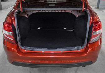 Подержанный автомобиль LADA (ВАЗ) Granta Sedan 2020 года (10 фото)