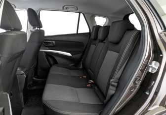 Подержанный автомобиль Suzuki SX4 Hatchback 2014 года (18 фото)