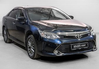Подержанный автомобиль Toyota Camry Sedan 2017 года (3 фото)