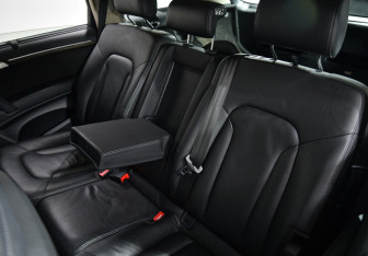 Подержанный автомобиль Audi Q7 2011 года (10 фото)