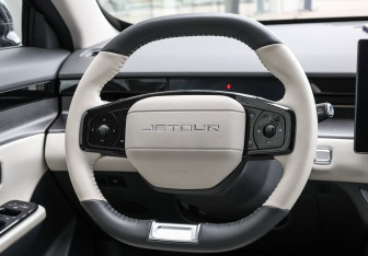 Подержанный автомобиль Jetour Dashing 2023 года (17 фото)