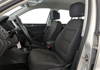 Подержанный автомобиль Volkswagen Tiguan 2012 года (18 фото)