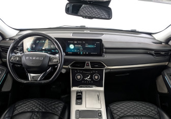Подержанный автомобиль Exeed TXL 2022 года (14 фото)