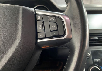 Подержанный автомобиль Land Rover Discovery Sport 2017 года (17 фото)