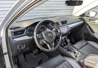 Подержанный автомобиль Skoda Superb Liftback 2018 года (16 фото)