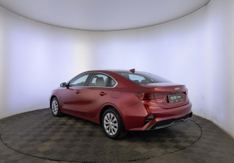 Подержанный автомобиль Kia Cerato Sedan 2021 года (7 фото)
