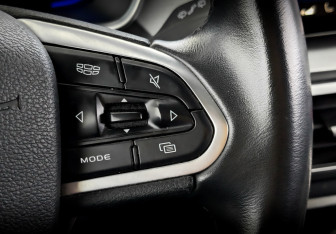 Подержанный автомобиль Geely Coolray 2022 года (29 фото)