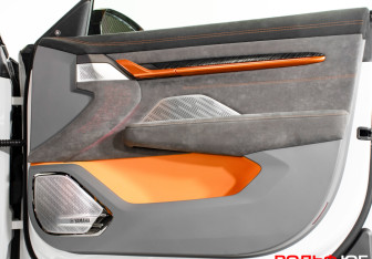 Подержанный автомобиль Zeekr 001 2023 года (21 фото)