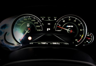 Подержанный автомобиль BMW M5 Sedan 2019 года (13 фото)