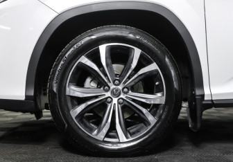 Подержанный автомобиль Lexus RX 2019 года (26 фото)