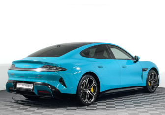 Подержанный автомобиль Xiaomi SU7 2024 года (5 фото)