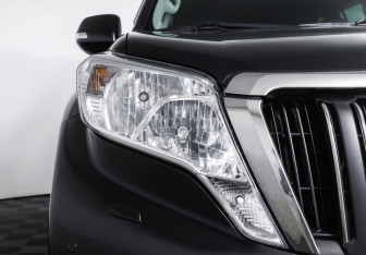 Подержанный автомобиль Toyota Land Cruiser Prado 2013 года (24 фото)