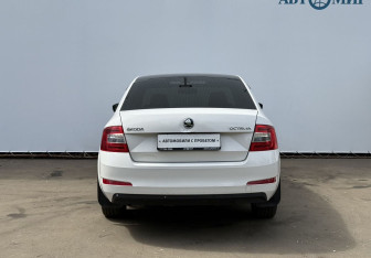 Подержанный автомобиль Skoda Octavia Liftback 2015 года (6 фото)