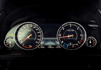 Подержанный автомобиль BMW X6 2019 года (13 фото)