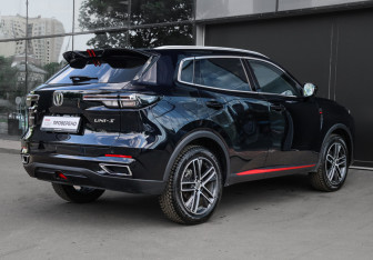 Подержанный автомобиль Changan UNI-S 2024 года (4 фото)