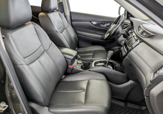Подержанный автомобиль Nissan X-Trail 2021 года (25 фото)