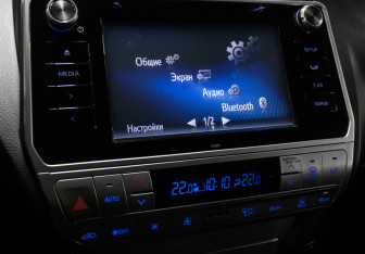 Подержанный автомобиль Toyota Land Cruiser Prado 2017 года (17 фото)