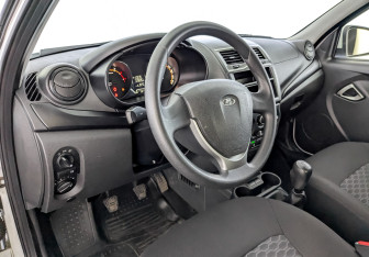 Подержанный автомобиль LADA (ВАЗ) Granta Sedan 2024 года (16 фото)