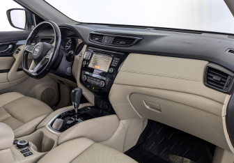 Подержанный автомобиль Nissan X-Trail 2019 года (13 фото)