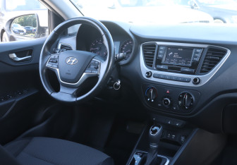 Подержанный автомобиль Hyundai Solaris Sedan 2018 года (12 фото)