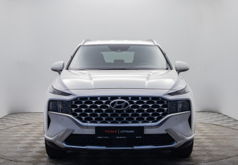 Подержанный автомобиль Hyundai Santa Fe 2021 года (8 фото)