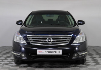 Подержанный автомобиль Nissan Teana 2010 года (2 фото)