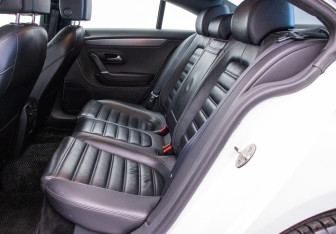 Подержанный автомобиль Volkswagen Passat CC 2014 года (11 фото)