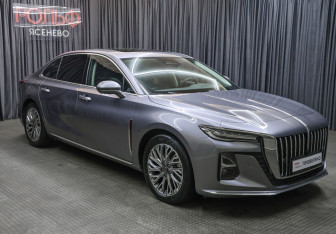 Подержанный автомобиль Hongqi H5 2024 года (3 фото)