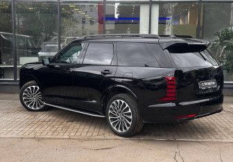 Подержанный автомобиль Hyundai Palisade 2025 года (6 фото)