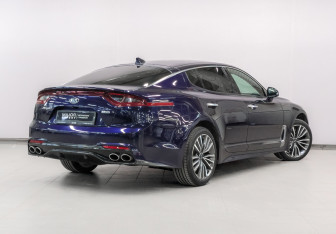 Подержанный автомобиль Kia Stinger 2019 года (5 фото)