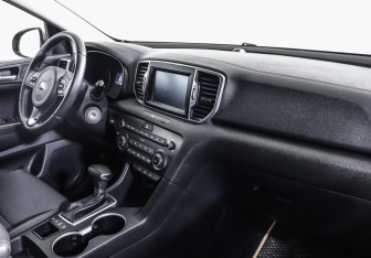 Подержанный автомобиль Kia Sportage 2016 года (6 фото)