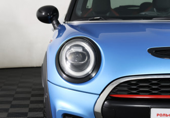 Подержанный автомобиль MINI Hatch 2018 года (24 фото)