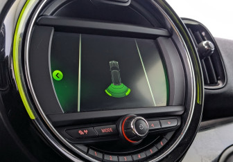 Подержанный автомобиль MINI Countryman 2019 года (17 фото)