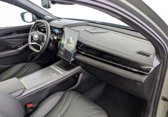 Подержанный автомобиль Geely Preface 2024 года (11 фото)
