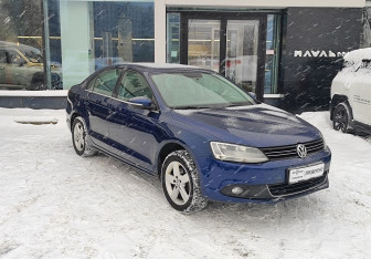 Подержанный автомобиль Volkswagen Jetta Sedan 2013 года (3 фото)