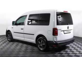 Подержанный автомобиль Volkswagen Caddy Compactvan 2020 года (7 фото)