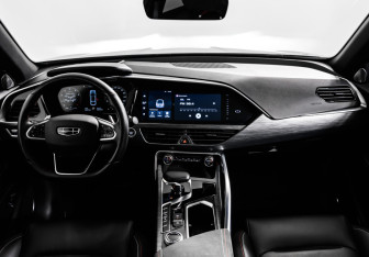 Подержанный автомобиль Geely Tugella 2023 года (9 фото)