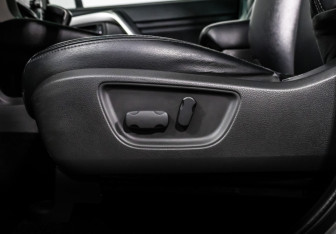 Подержанный автомобиль Mitsubishi Montero Sport 2022 года (15 фото)