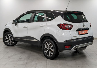 Подержанный автомобиль Renault Kaptur 2020 года (7 фото)