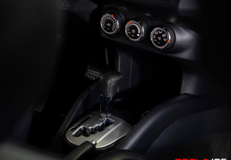 Подержанный автомобиль Peugeot 4007 2011 года (10 фото)