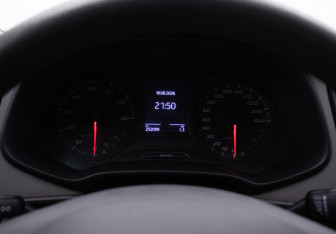 Подержанный автомобиль SEAT Leon Hatchback 2013 года (12 фото)